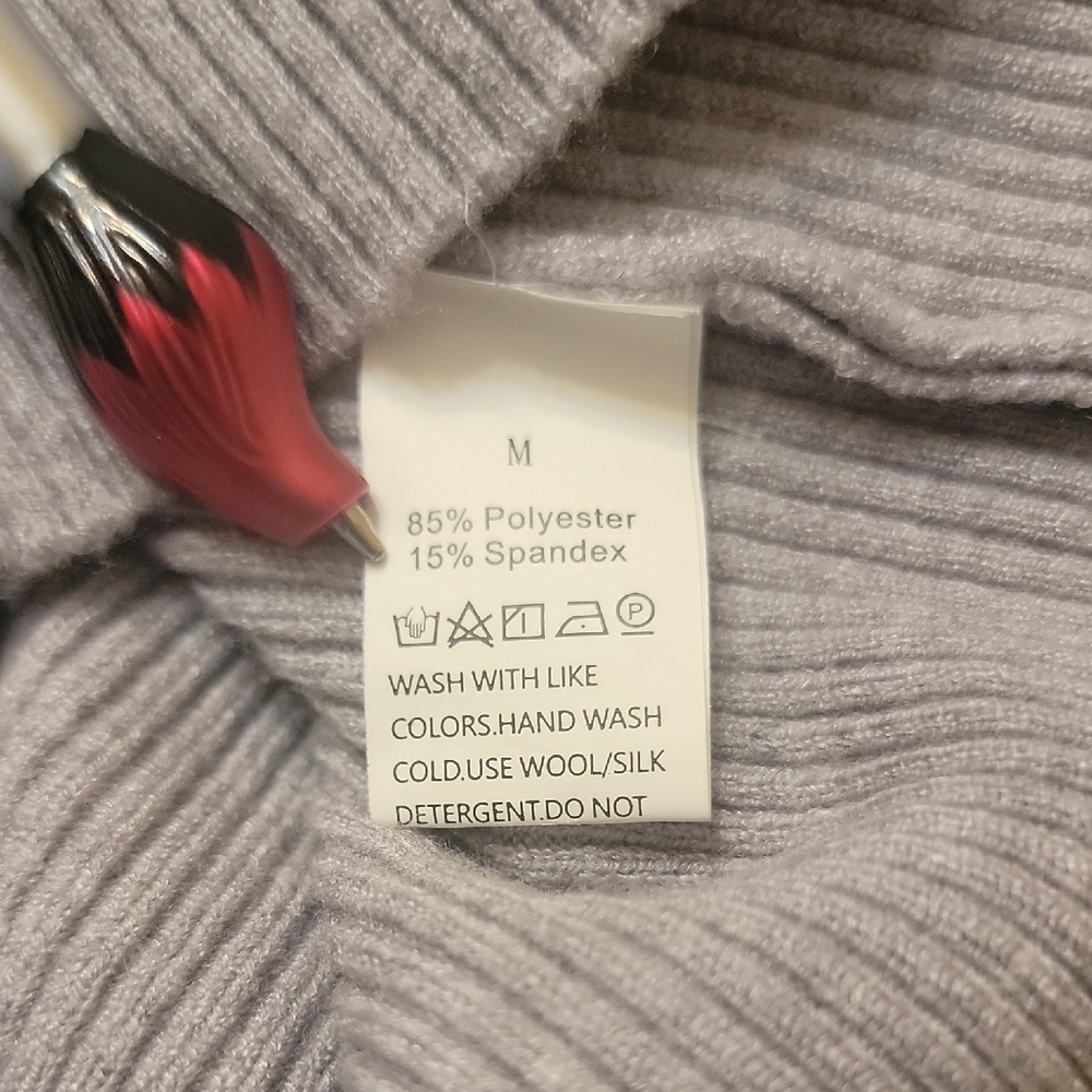 Women's Beige Turtleneck Sweater - Picture 4 of 6
